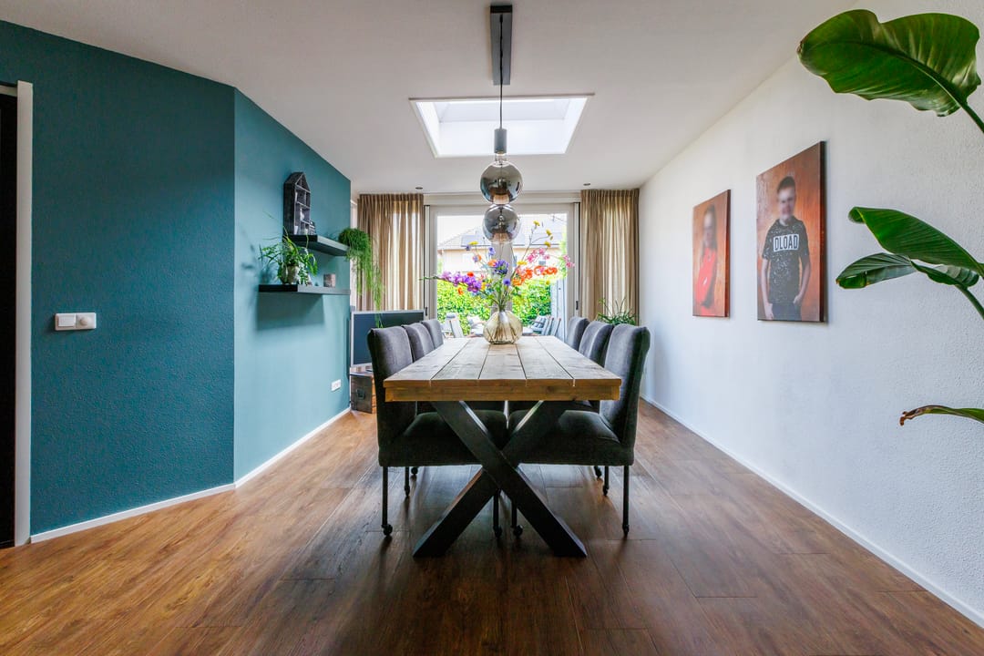 Spacious Semi-Detached Home with Solar Panels and Home Office in Quiet Family Neighborhood — 7
