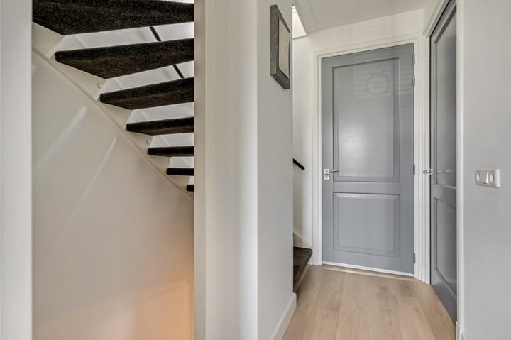 Tussenwoning te koop: Cornelis Verduijnstraat 25, Ede
