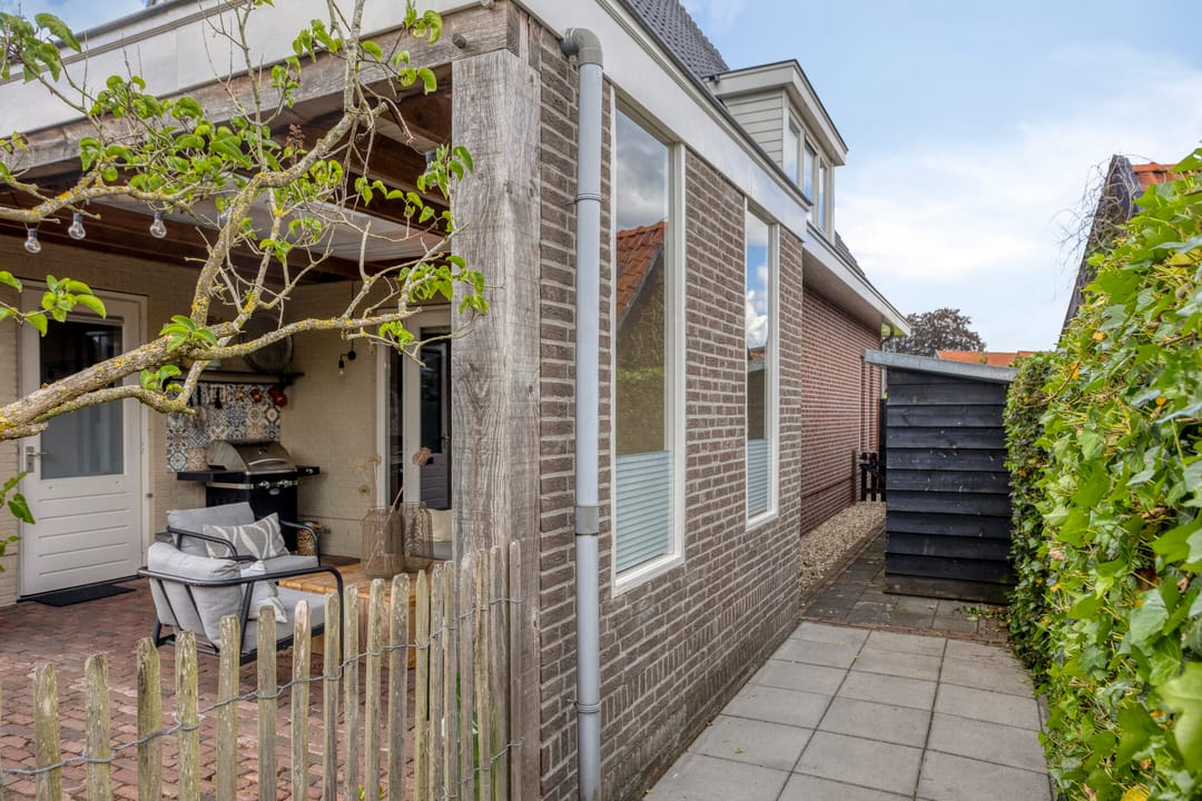 Spacious Detached Family Home with Character and Modern Comfort in Heerde — 52