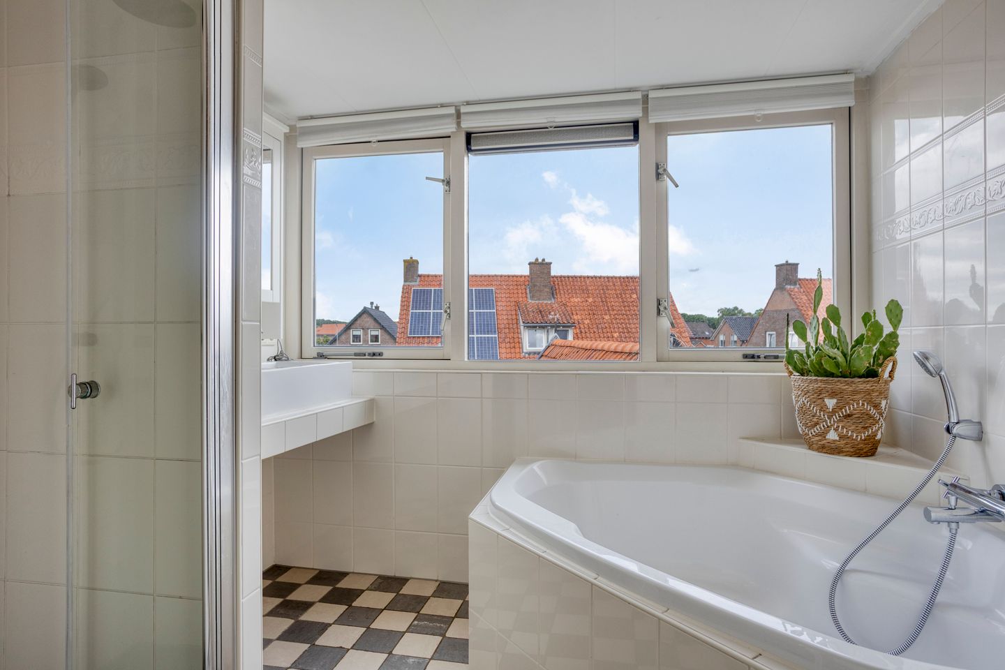 Spacious Detached Family Home with Character and Modern Comfort in Heerde — 29