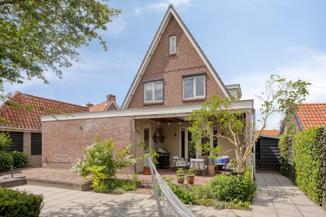 Spacious Detached Family Home with Character and Modern Comfort in Heerde — 41