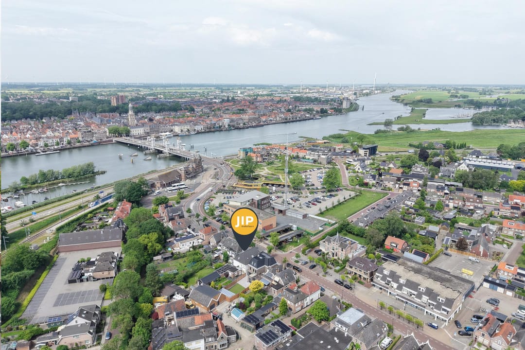 Photo 2 of Burgemeester van Engelenweg 29