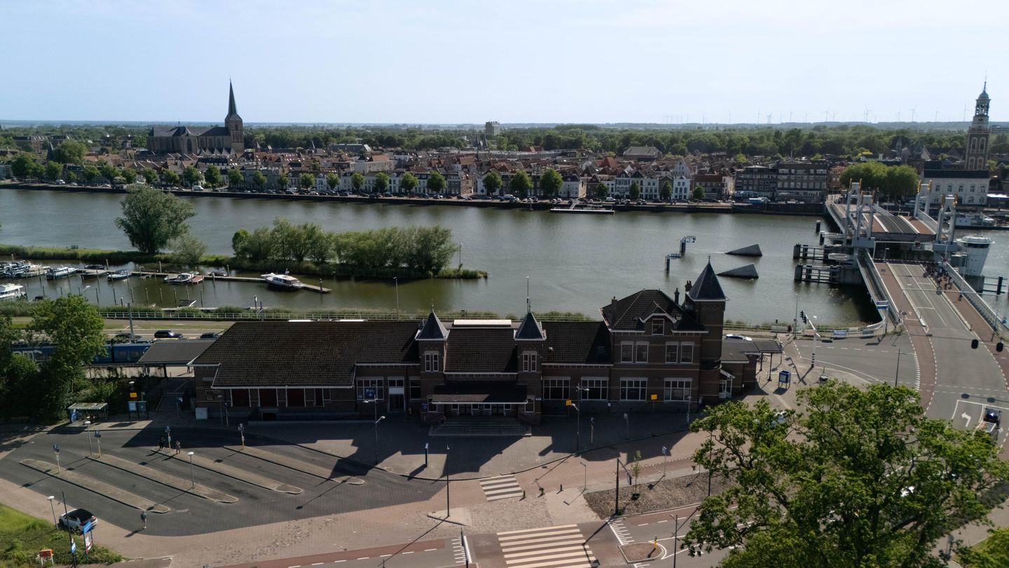Photo 49 of Burgemeester van Engelenweg 29