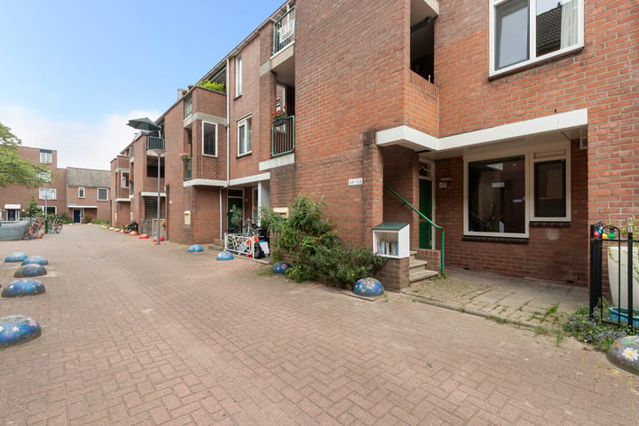 Photo 3 of Pisuissestraat 48