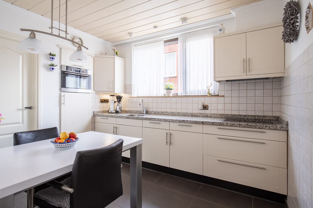 Photo 7 of Margrietstraat 26