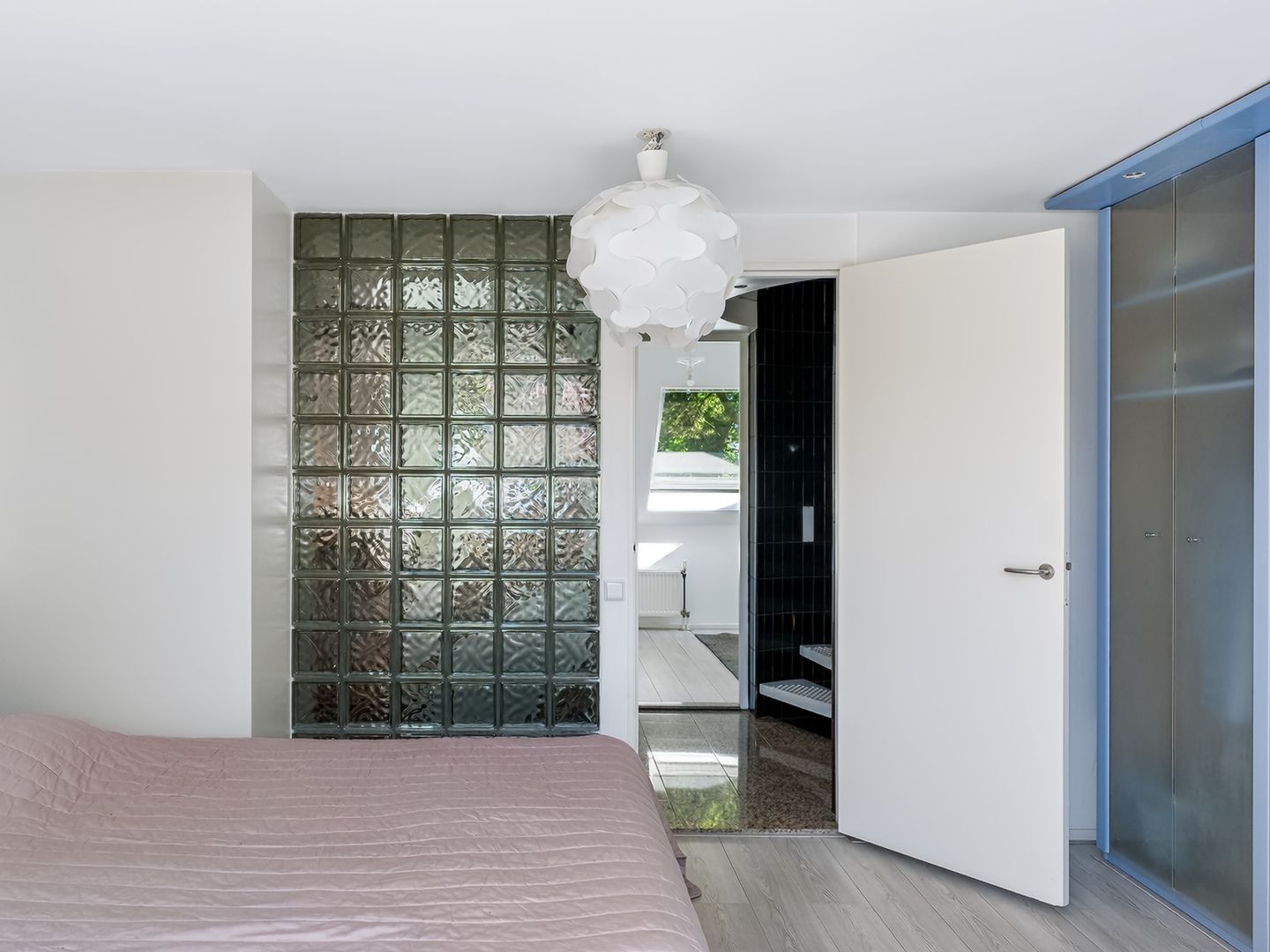 Spacious Terraced House with South-Facing Garden in Bergen — 14