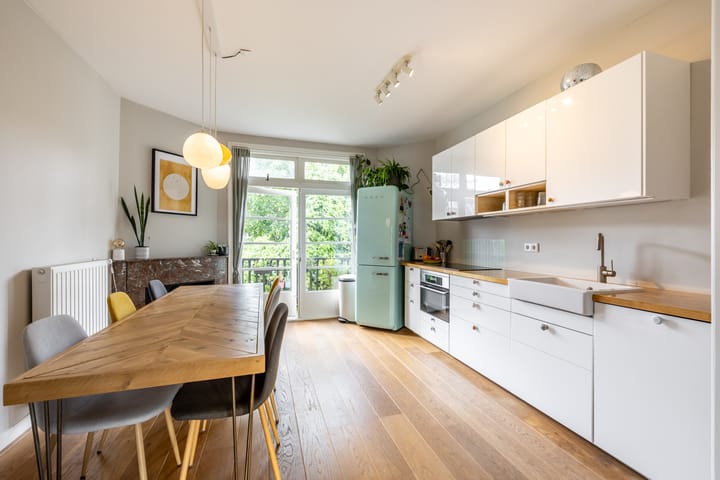 Photo 2 of Deurloostraat 66-3