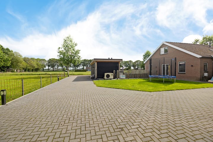 Foto 3 van Meester Pieterswijk 101