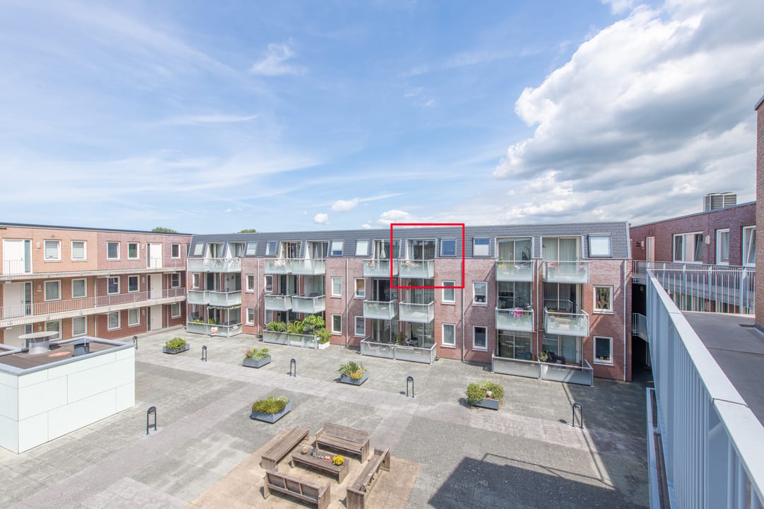 Photo 32 of Middenweg 259-T