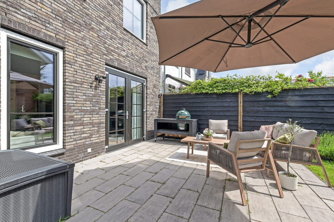 Spacious Semi-Detached Family Home with Exceptional Garden and Two Bathrooms in Ackerswoude — 17
