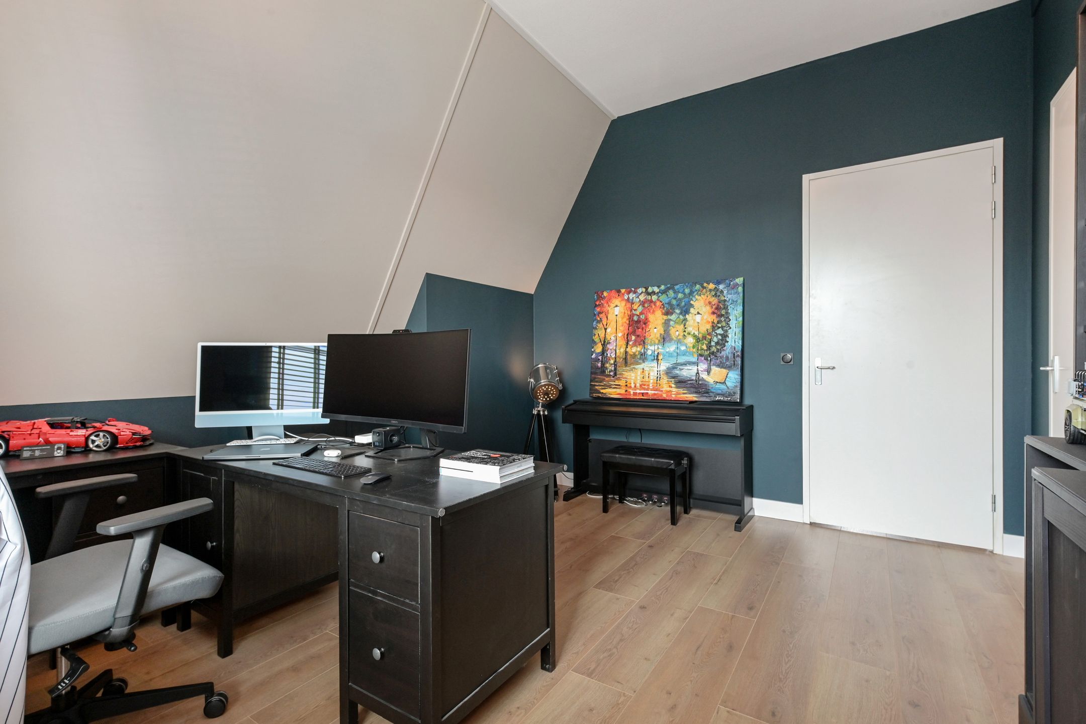 Spacious Semi-Detached Family Home with Exceptional Garden and Two Bathrooms in Ackerswoude — 51
