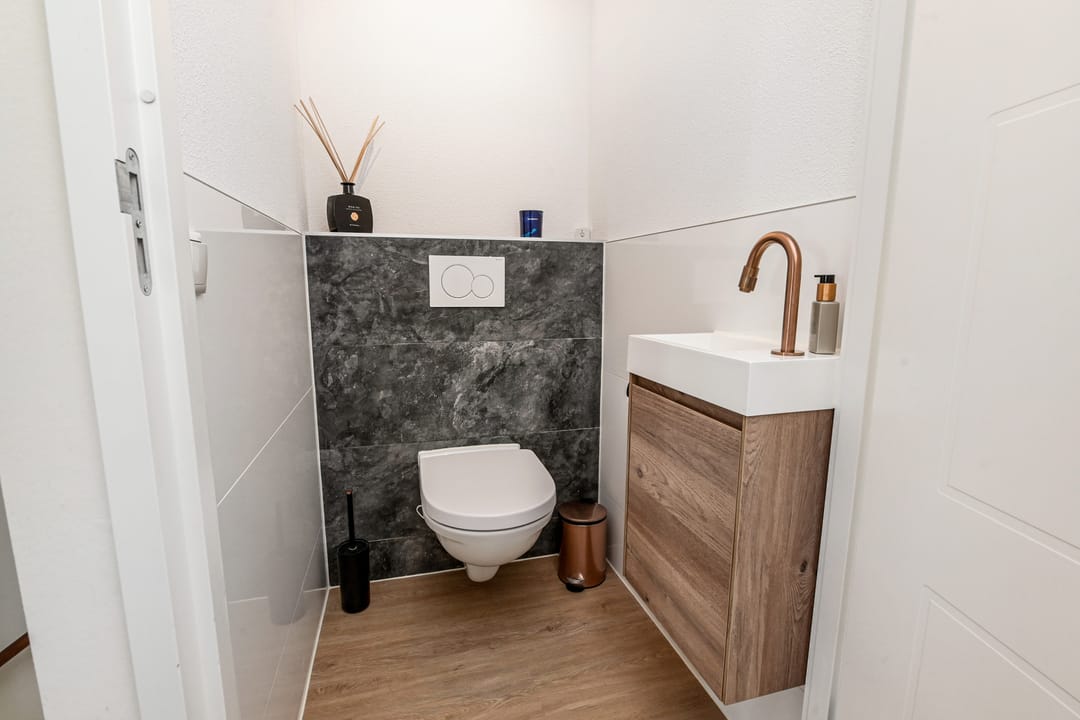 Spacious Semi-Detached Family Home with Exceptional Garden and Two Bathrooms in Ackerswoude — 43