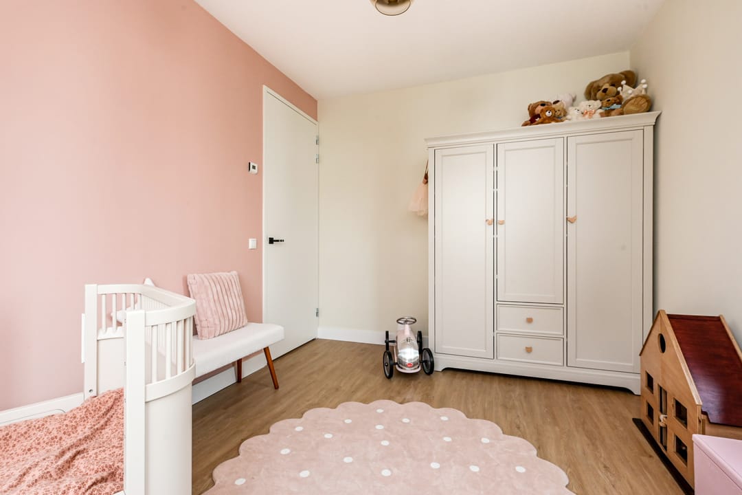 Spacious Semi-Detached Family Home with Exceptional Garden and Two Bathrooms in Ackerswoude — 37