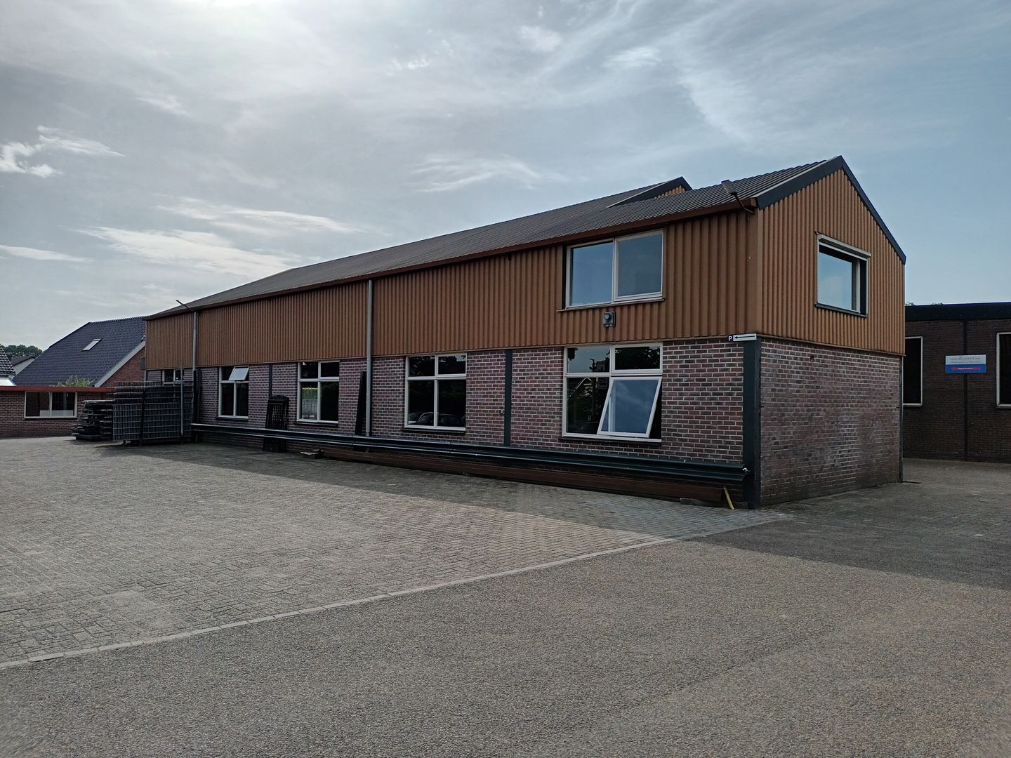 View photo 1 of Middenweg 18