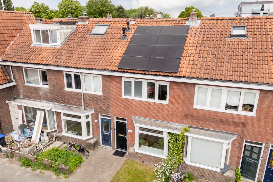 Move-In Ready 1930s Townhouse in Utrecht Noordwest — 47