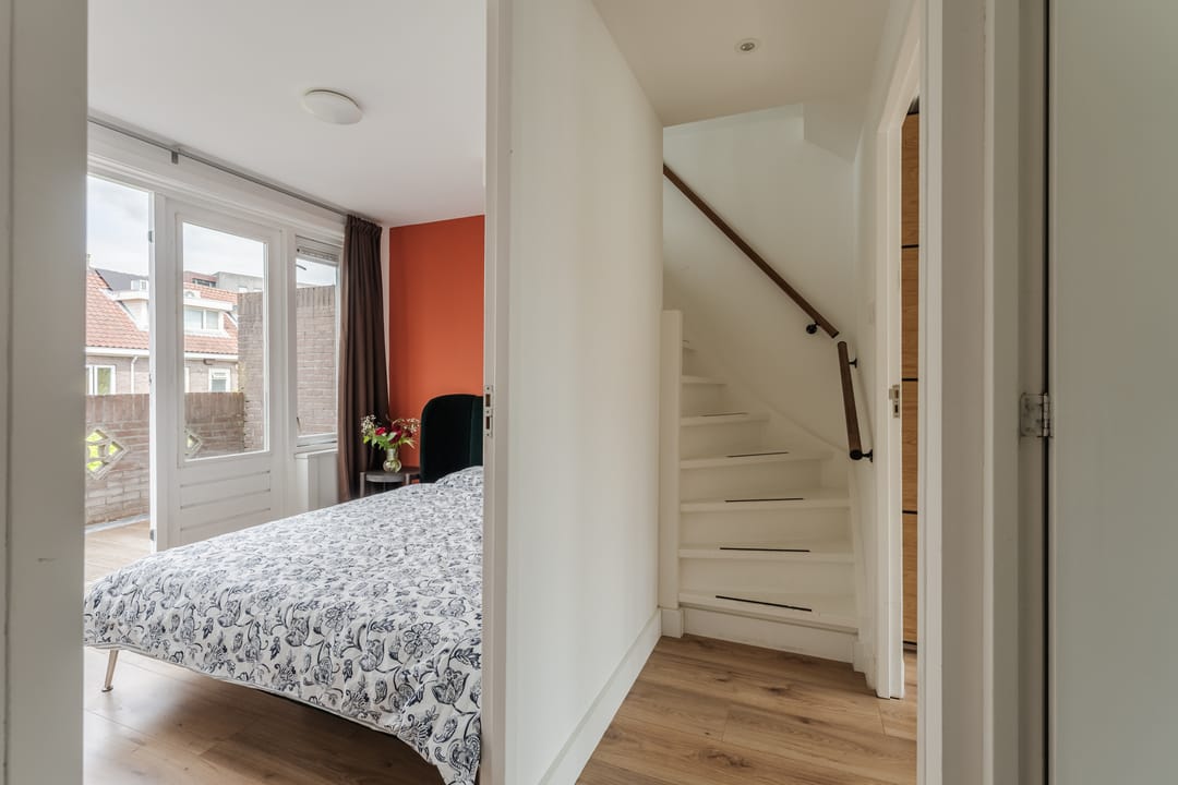 Move-In Ready 1930s Townhouse in Utrecht Noordwest — 17