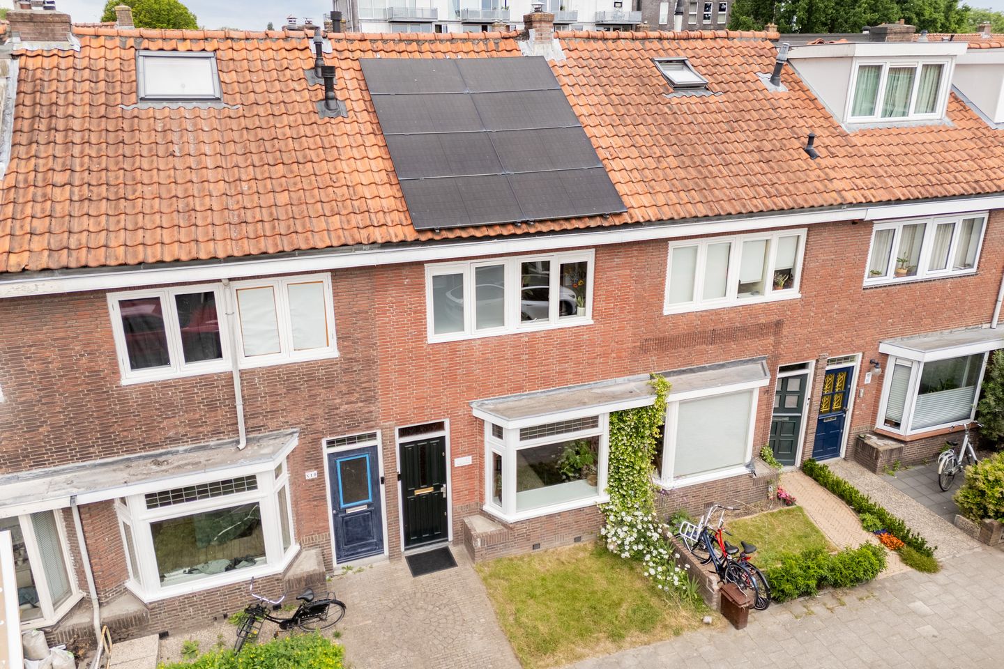 Move-In Ready 1930s Townhouse in Utrecht Noordwest — 44