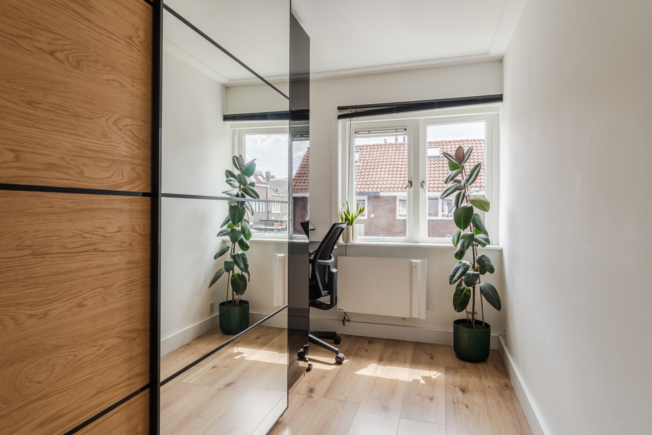 Move-In Ready 1930s Townhouse in Utrecht Noordwest — 30