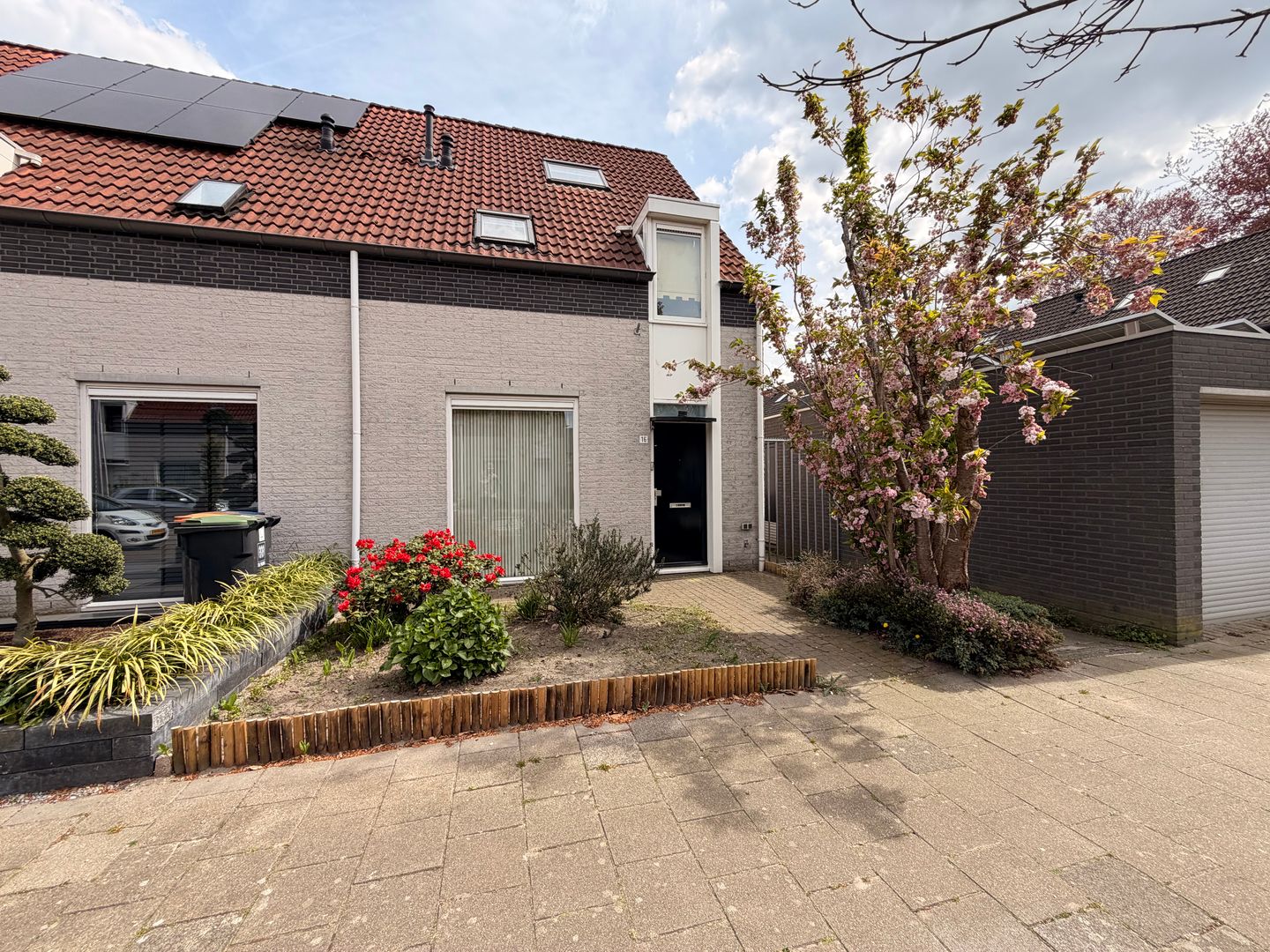 Photo 1 of Etnastraat 16