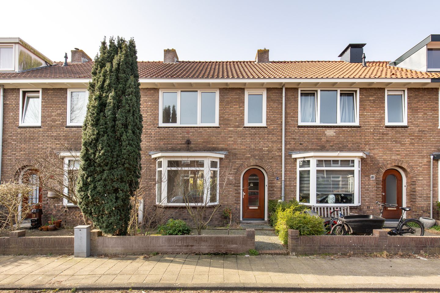 Photo 1 of Professor Van der Waalsstraat 54