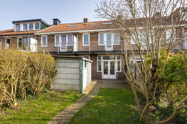 Photo 3 of Professor Van der Waalsstraat 54