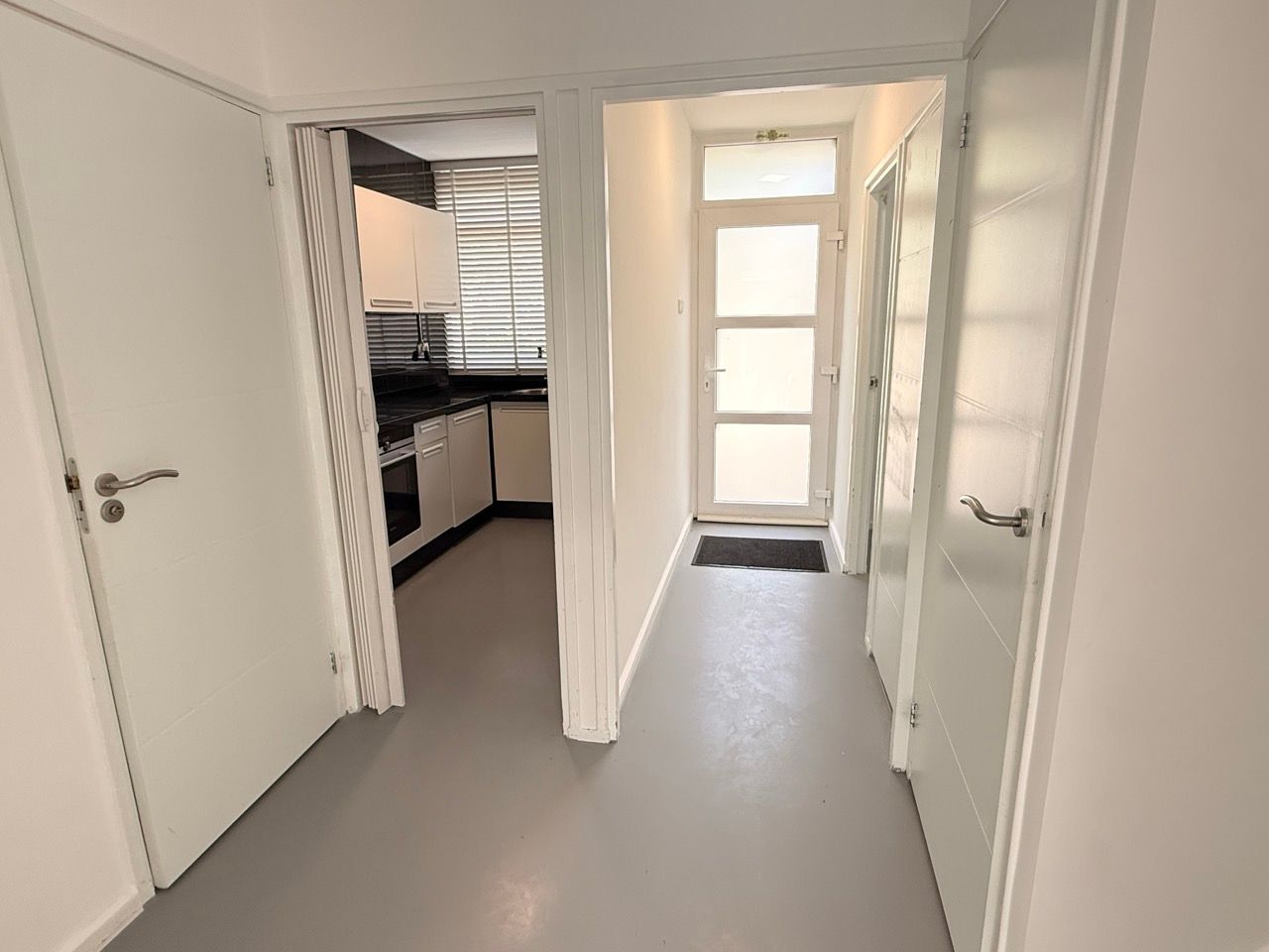 Photo 10 of Sint-Maartensdijkstraat 65