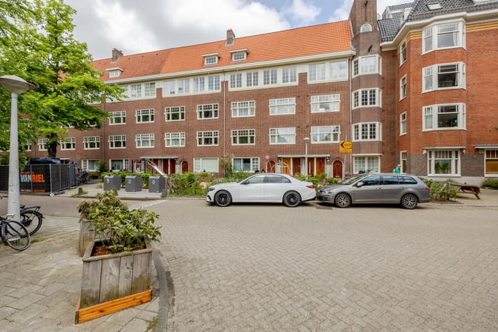 Photo 4 of Deurloostraat 66-3
