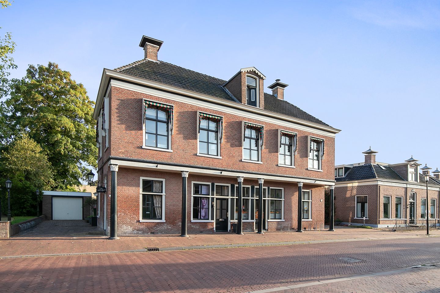 View photo 1 of Voorstraat 24