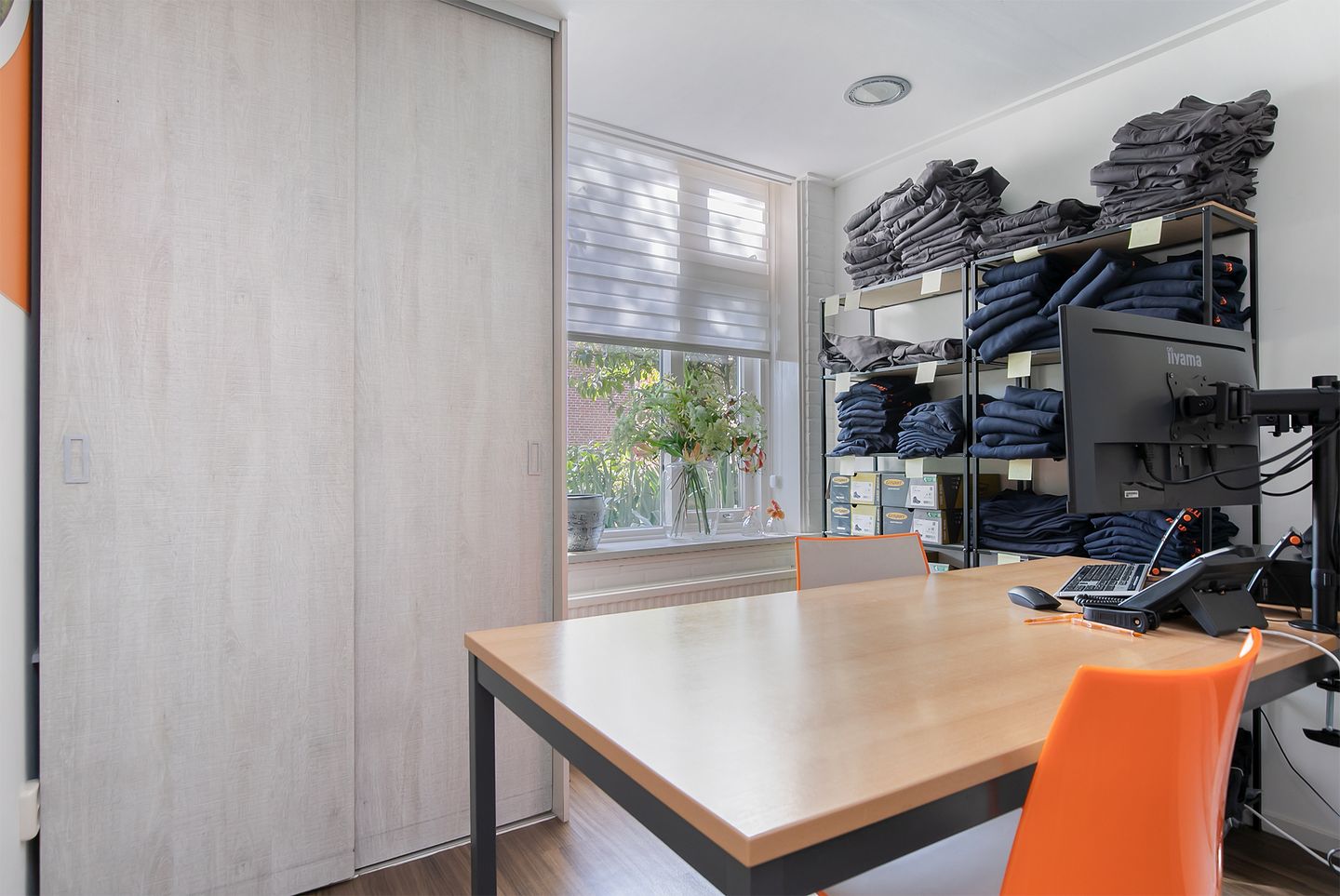 View photo 4 of Voorstraat 24