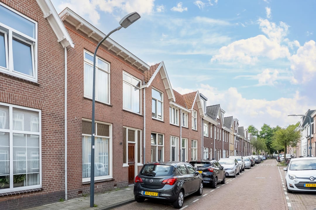 Photo 41 of A.L. Dyserinckstraat 49
