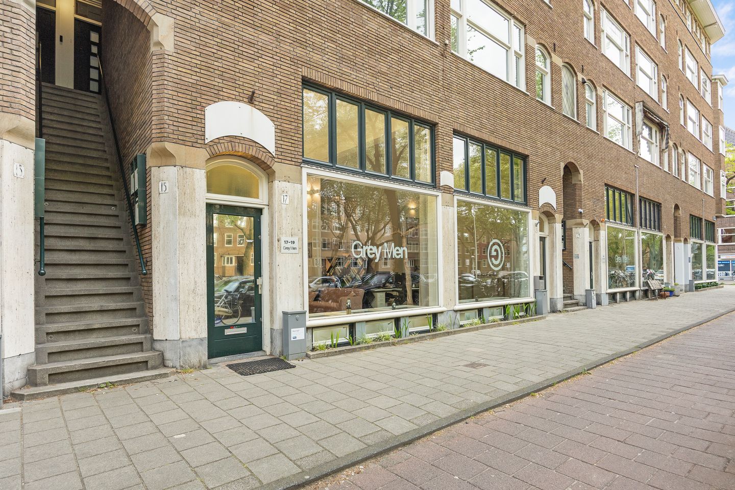 View photo 2 of Willem de Zwijgerlaan 17-25