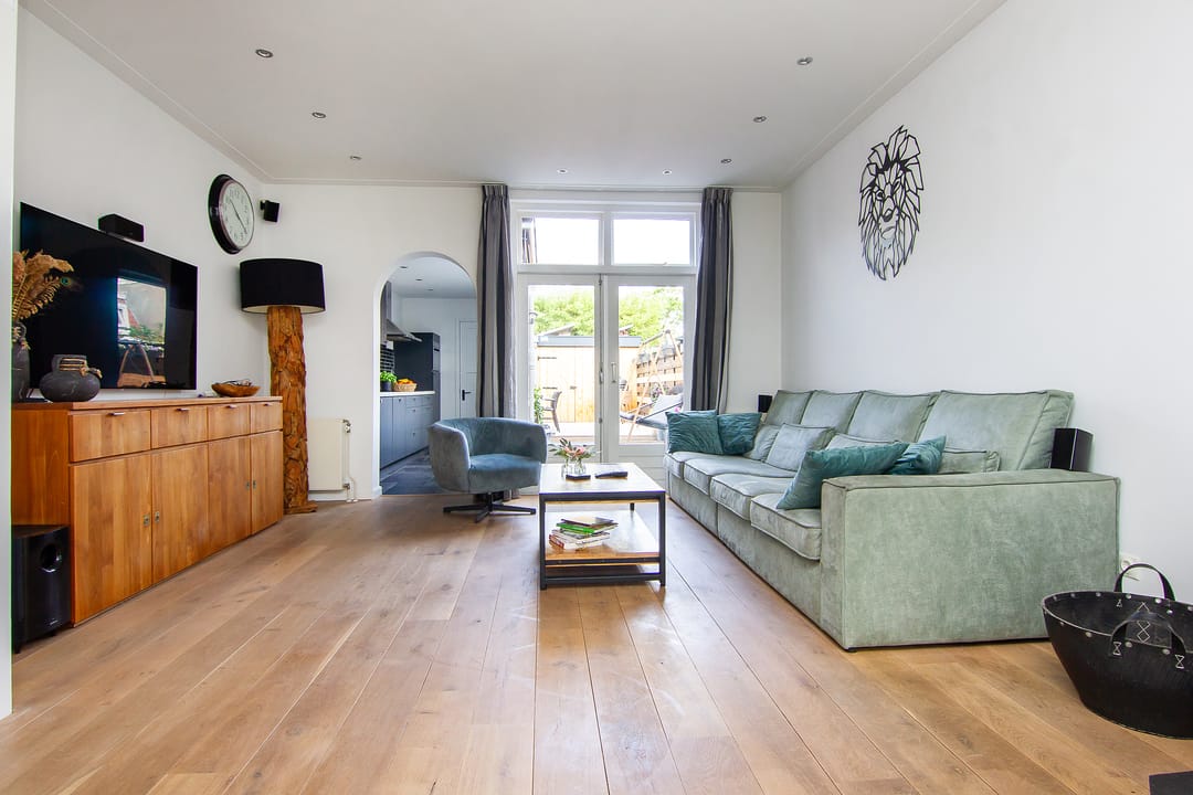 Turn-Key Family Home with 4 Bedrooms and Sunny West-Facing Garden in Schoten — 8