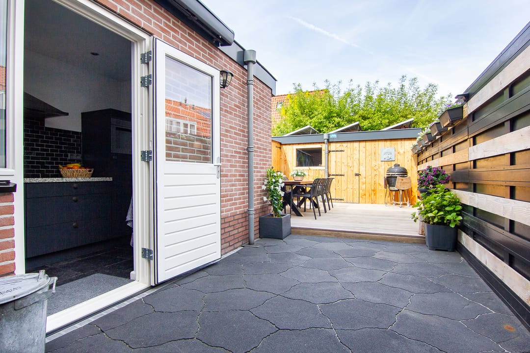 Turn-Key Family Home with 4 Bedrooms and Sunny West-Facing Garden in Schoten — 23