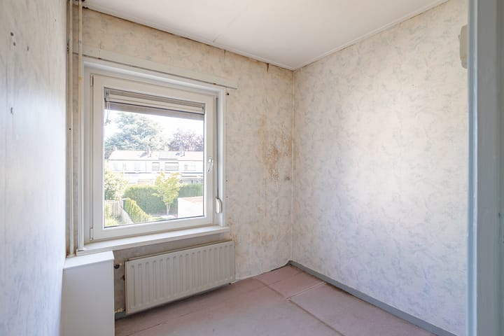 Twee-onder-één-kap te koop: Woensdagstraat 13, Heerlen