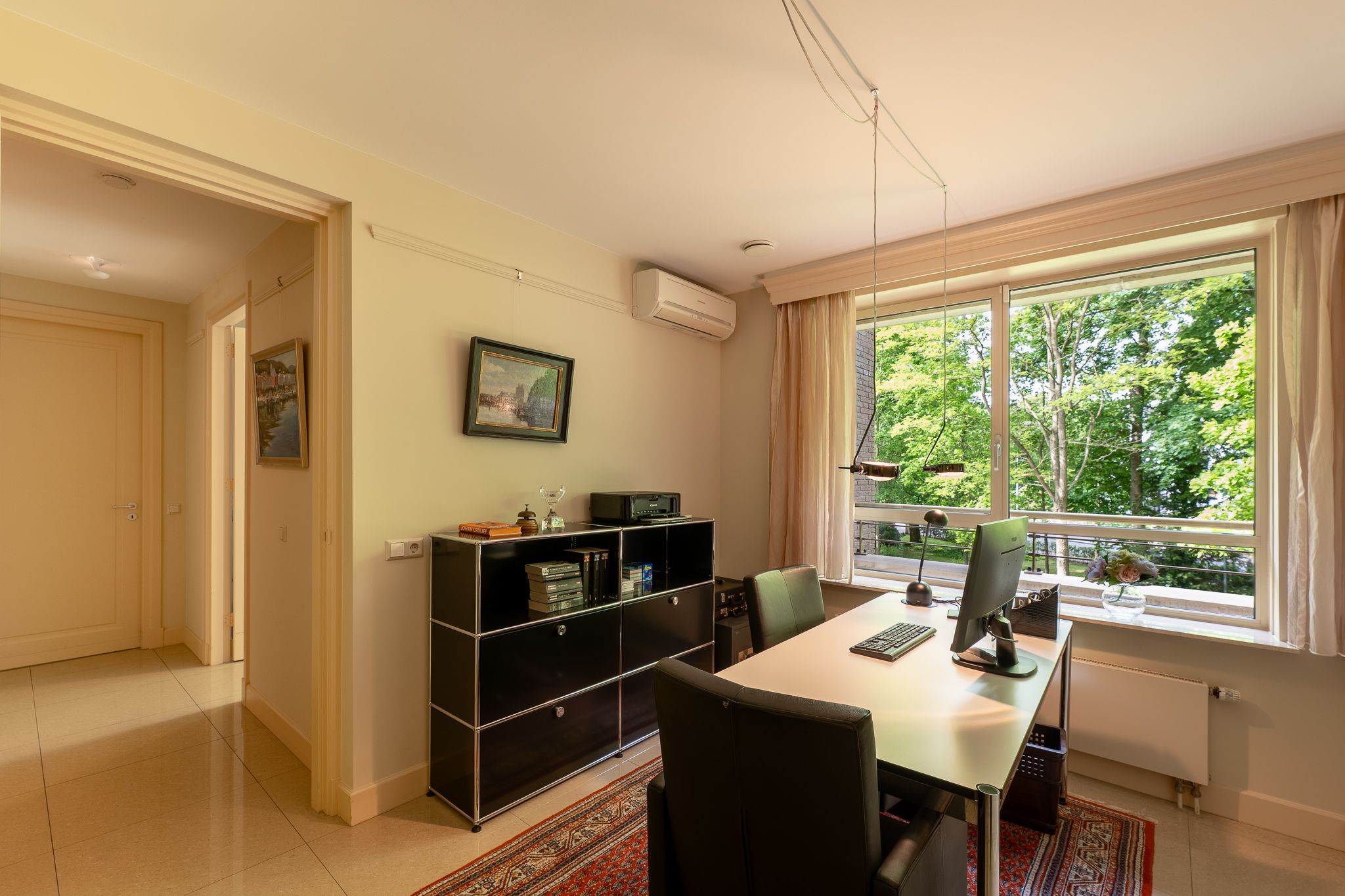 Luxurious Corner Apartment with Panoramic Park Views in Hilversum — 18