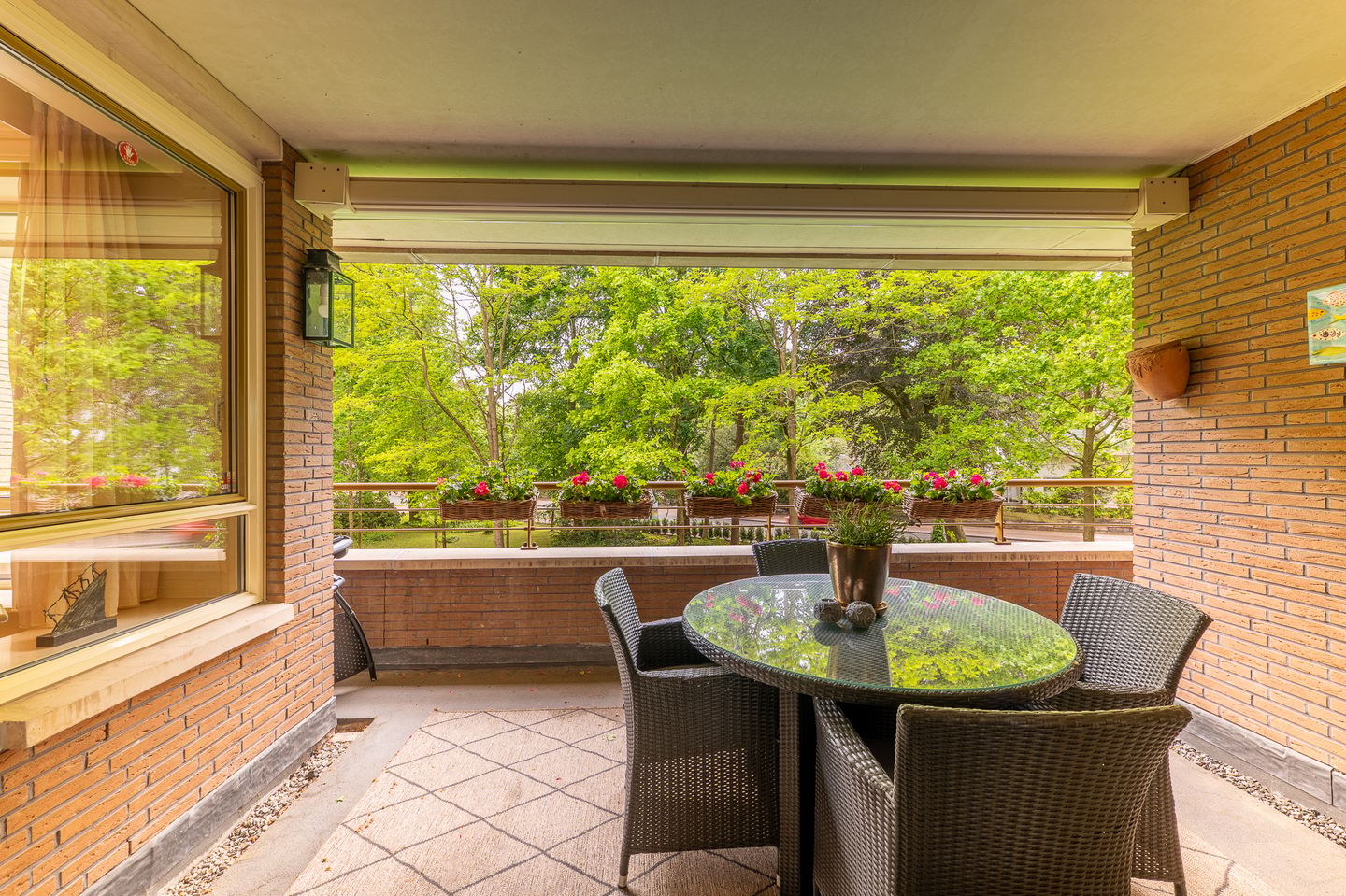 Luxurious Corner Apartment with Panoramic Park Views in Hilversum — 29