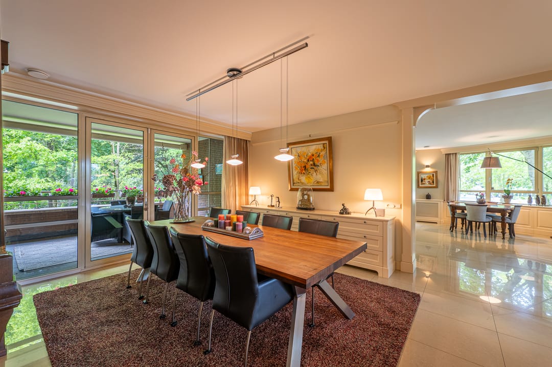 Luxurious Corner Apartment with Panoramic Park Views in Hilversum — 7
