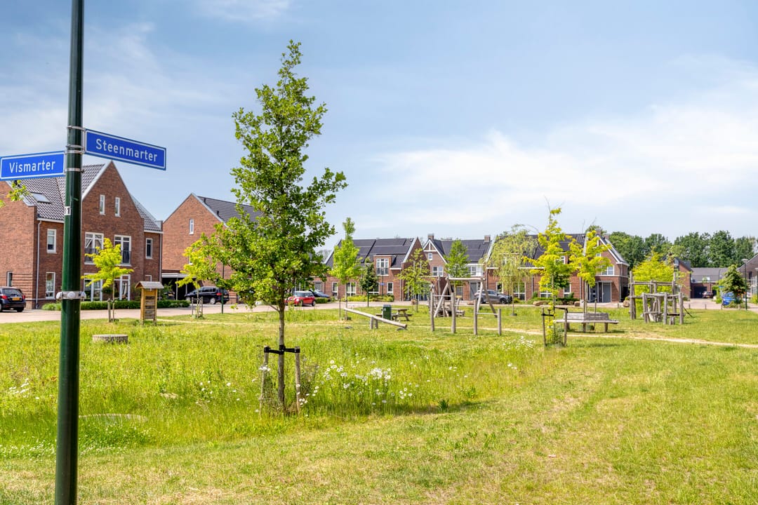 Modern Energy-Efficient Terraced Home in Family-Friendly Boxtel Neighborhood — 46