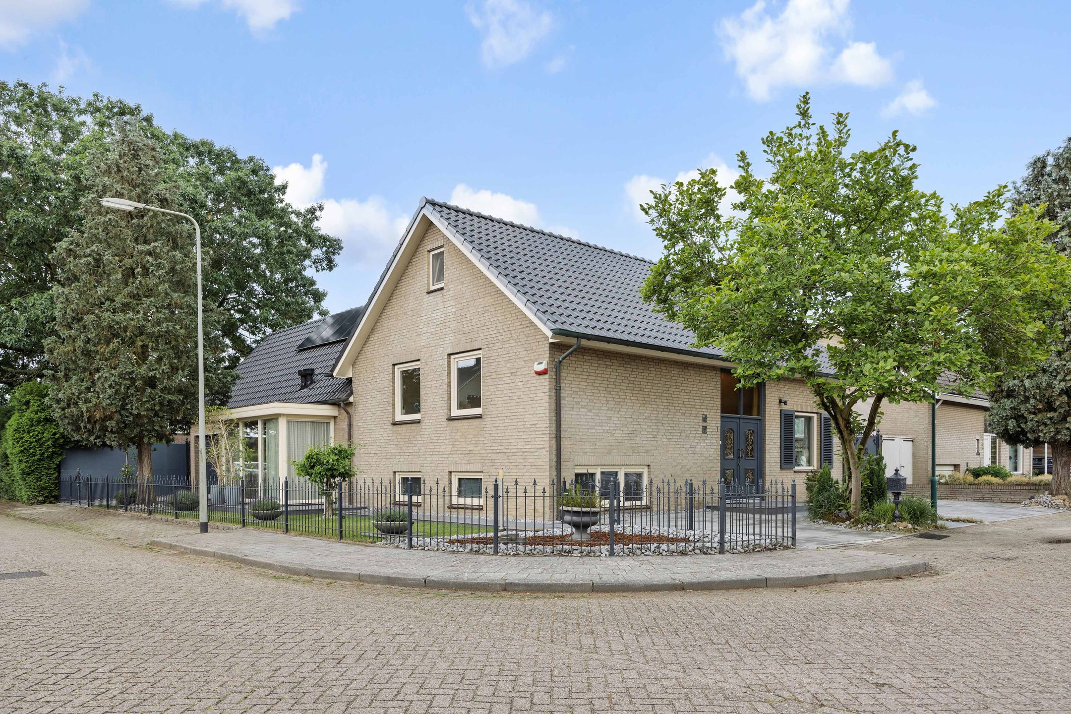 Photo 6 of Dr. W. Dreesstraat 1