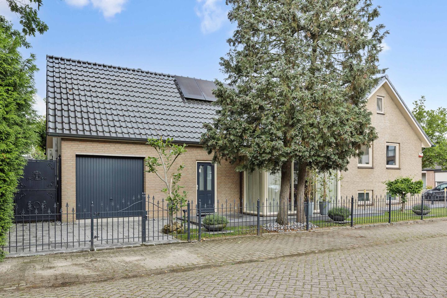 Photo 5 of Dr. W. Dreesstraat 1