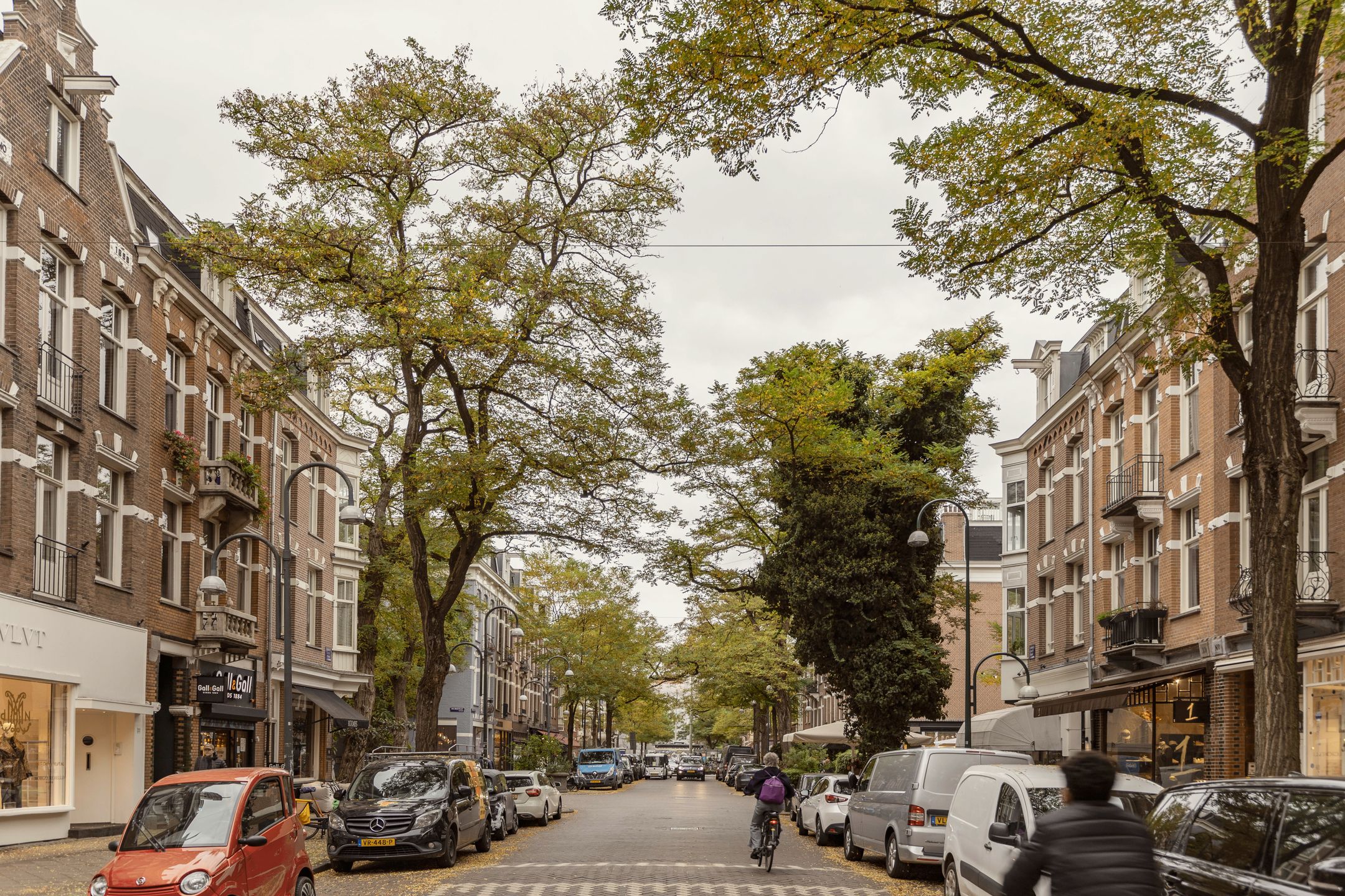 Photo 21 of De Lairessestraat 90-3R