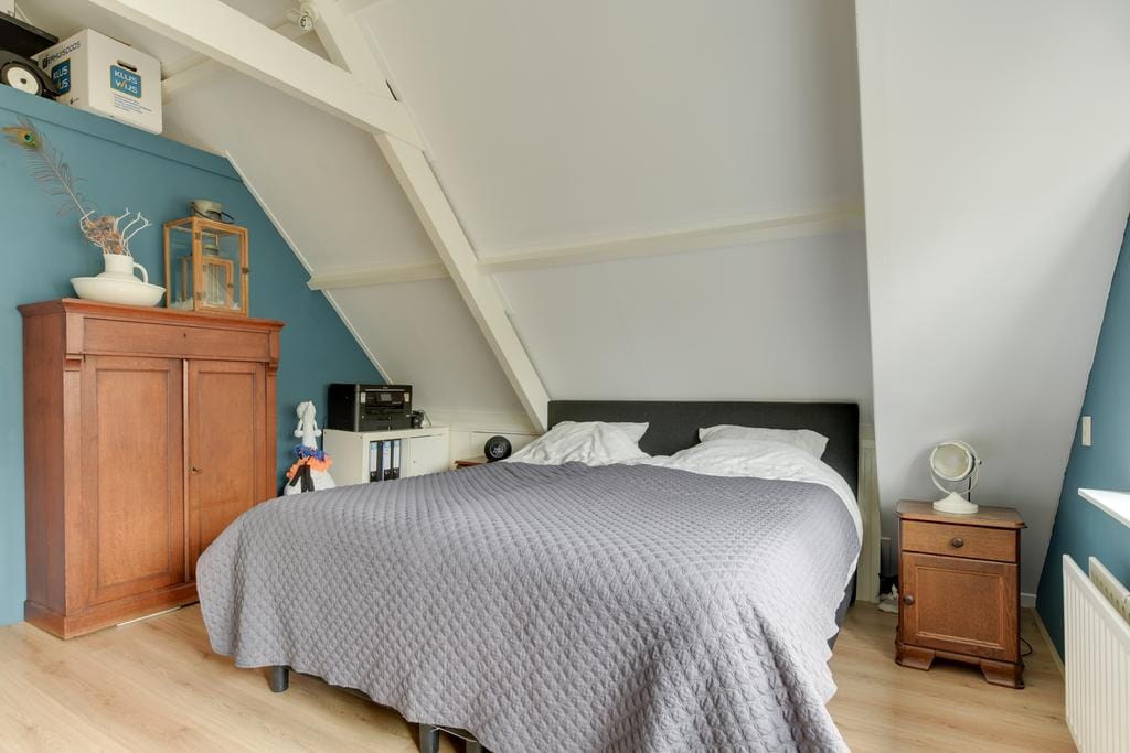 Detached Home with Independent Studio in Wooded Bergen — 24