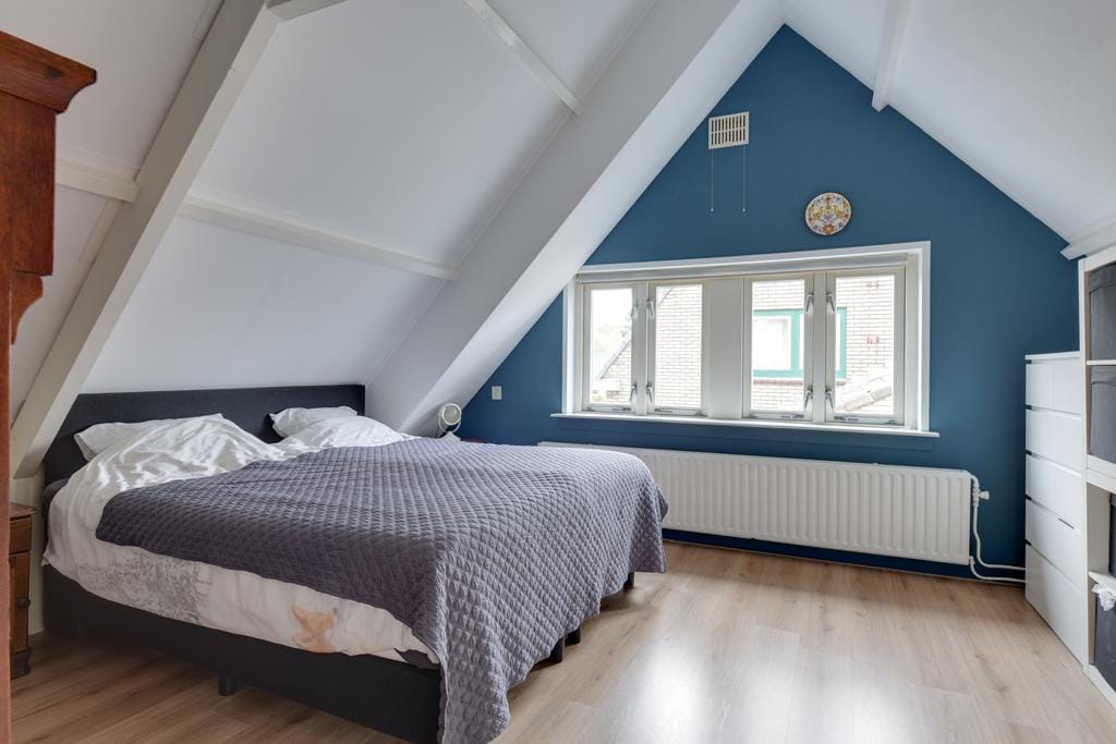 Detached Home with Independent Studio in Wooded Bergen — 23
