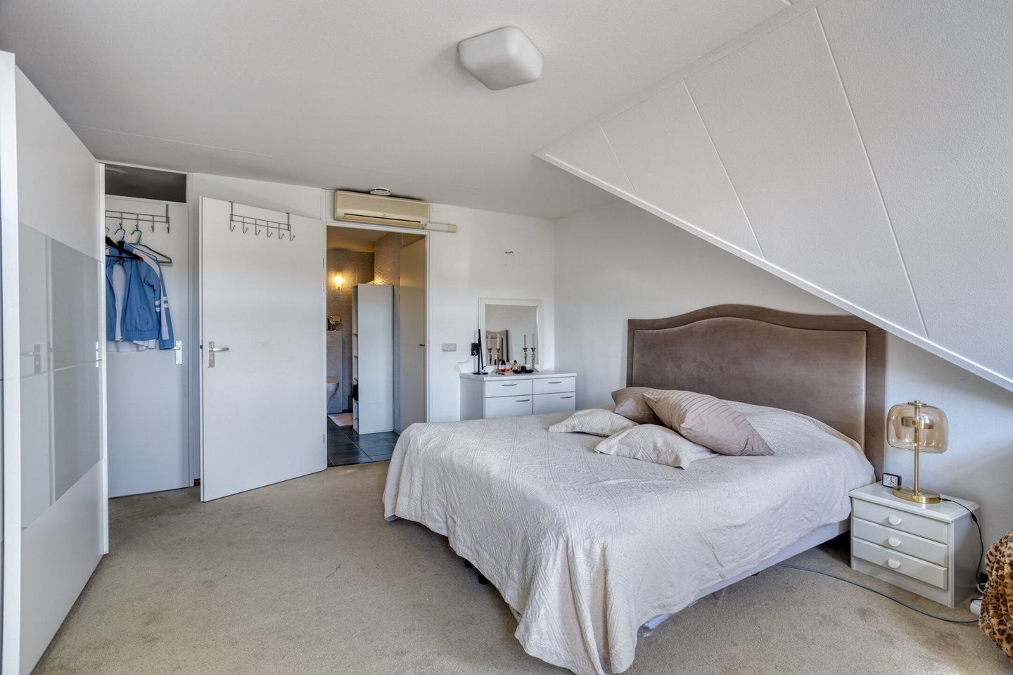Exclusive Penthouse with Spacious Rooftop Terrace near Château St. Gerlach — 19