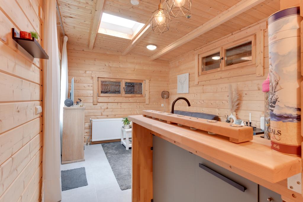 Detached Home with Independent Studio in Wooded Bergen — 37