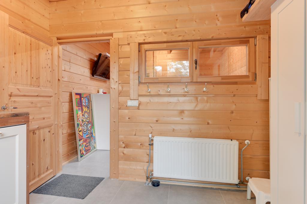Detached Home with Independent Studio in Wooded Bergen — 33