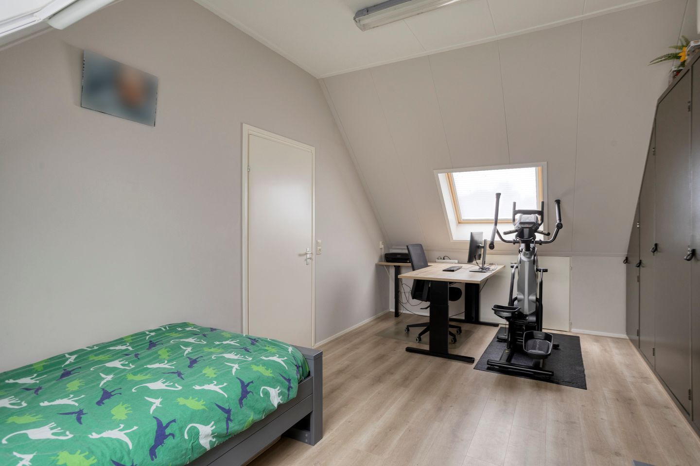 Renovated Semi-Detached Home with South-Facing Garden in Oss-Zuid — 40