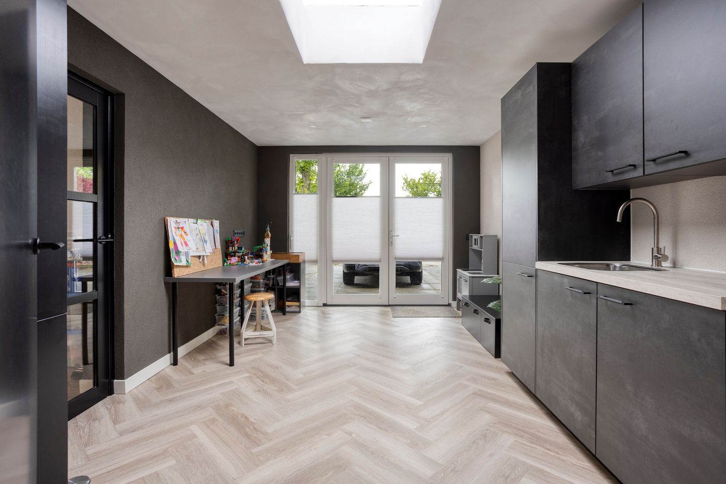 Renovated Semi-Detached Home with South-Facing Garden in Oss-Zuid — 25