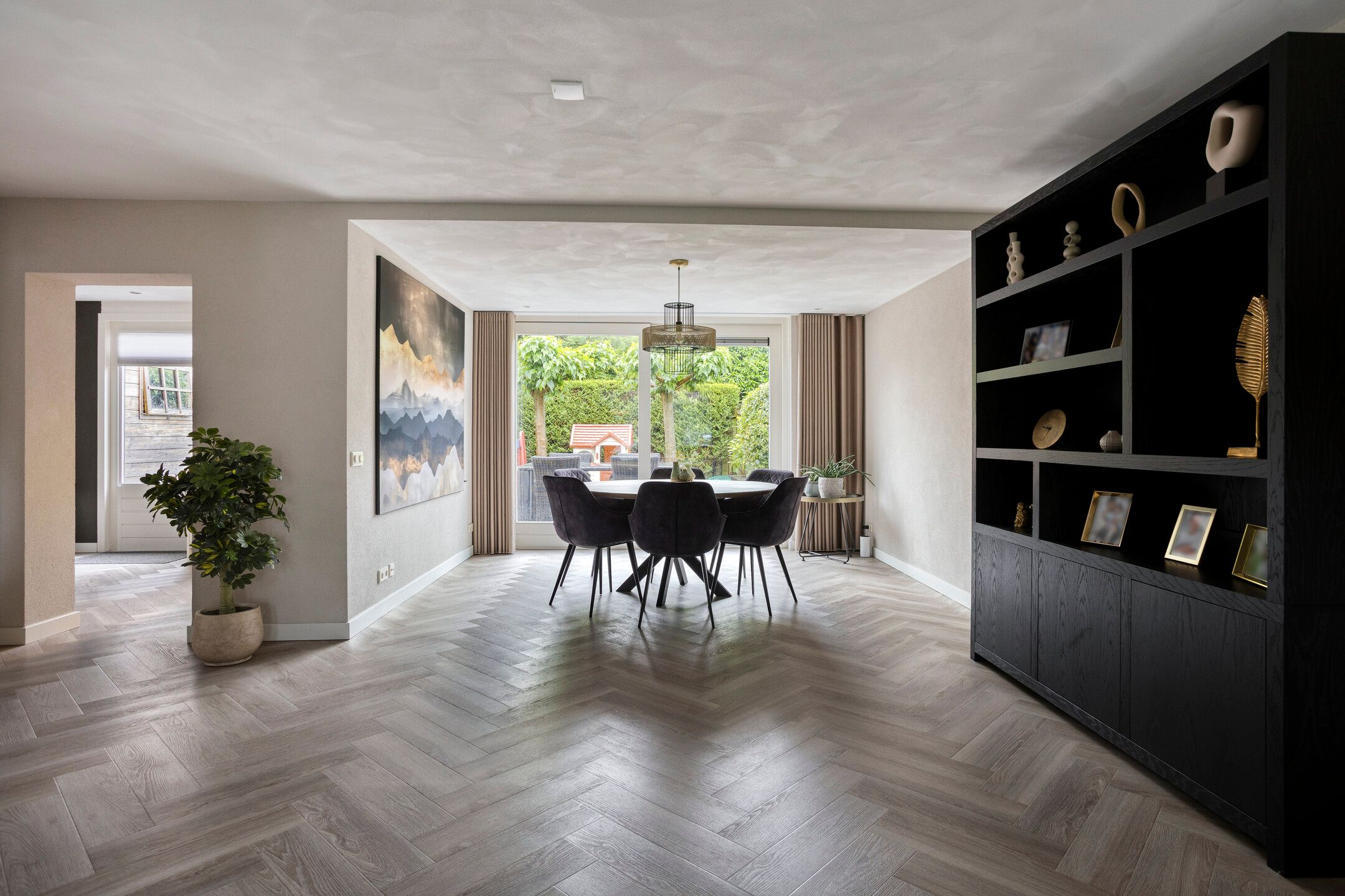 Renovated Semi-Detached Home with South-Facing Garden in Oss-Zuid — 12