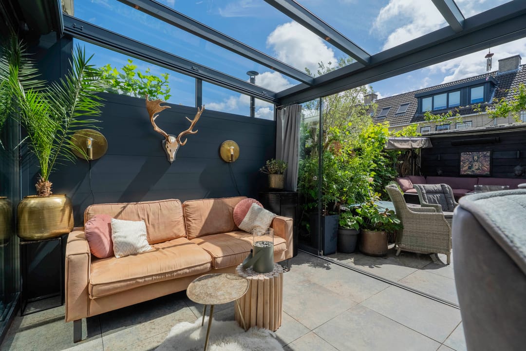 Ready-to-Move-In Family Home with Garden Room in Velserbroek — 23
